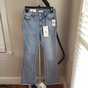 NWT Vanilla Star Mid-Rise Bootcut Jeans
